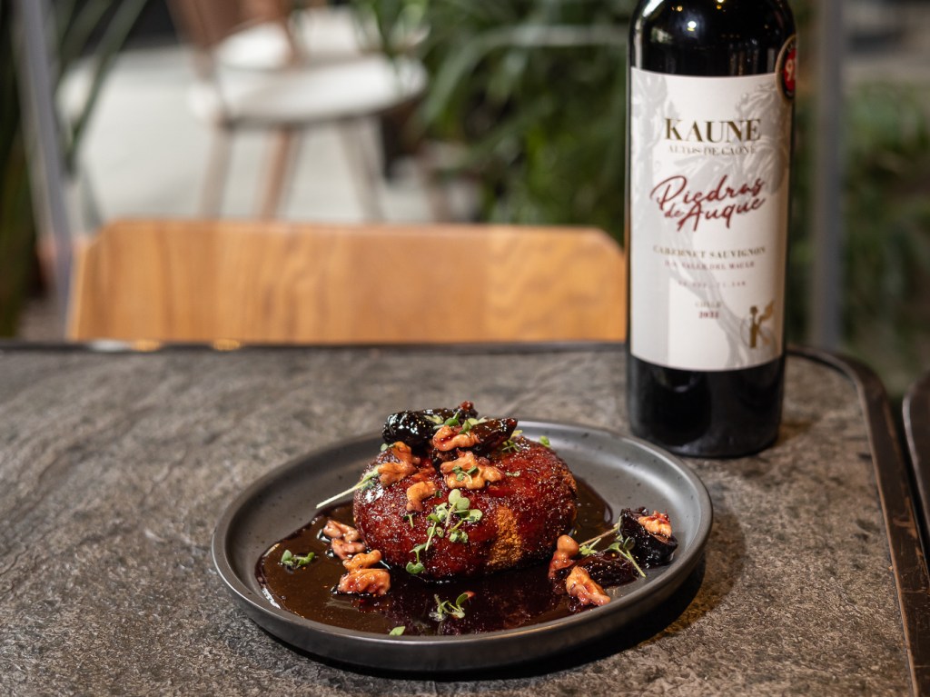 Platos y Vinos en Mayan Bar: Opciones&nbsp;Exquisitas
